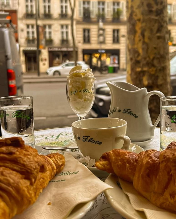 colazione cafè de flore parigi